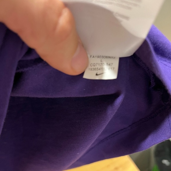 Nike Air Long Sleeve purple with 90’s detailing, 💯 cotton, great condition LG - Picture 8 of 13